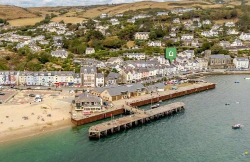 Aberdovey House | 2 Bed in Aberdovey DY004
