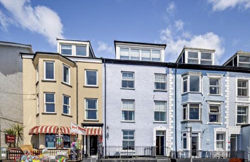 Aberdovey Apartment | 2 Bed in Aberdovey DY044