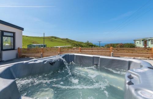Aberdovey House | 2 Bed in Aberdovey DY049
