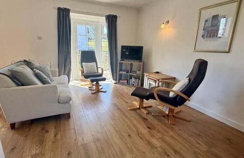 Aberporth House | 2 Bed in Aberporth 1ml SW 79160