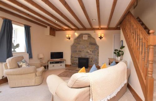 Ashford-in-the-Water House | 2 Bed in Ashford in the Water PK502