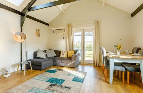 Kingswear House | 2 Bed in Barnstaple 09089
