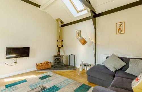Kingswear House | 2 Bed in Barnstaple 09089