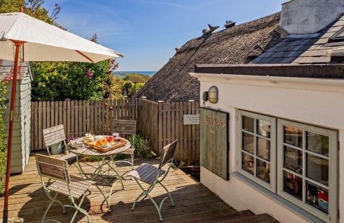 Chillington House | 2 Bed in Beesands 56702
