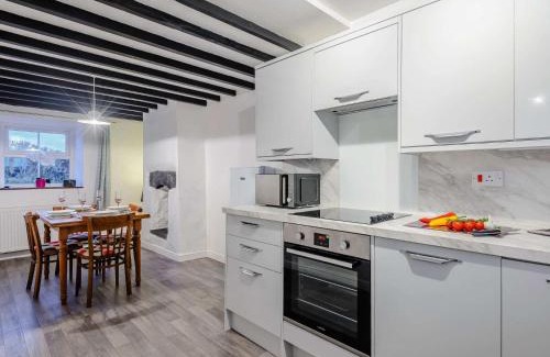 Llanrwst House | 2 Bed in Betws-y-Coed 78601