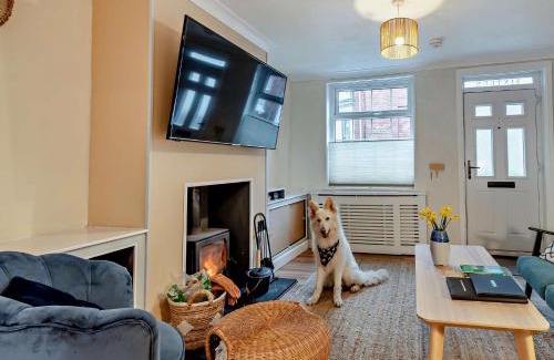 Beverley House | 2 Bed in Beverley 93219