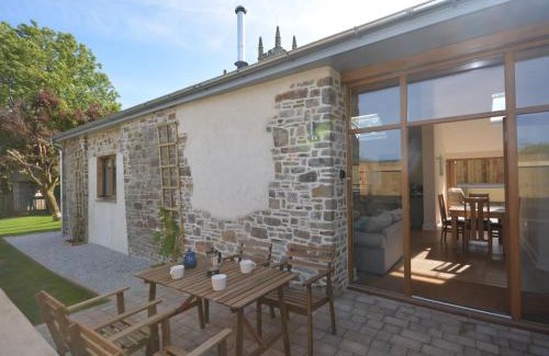 Bideford House | 2 Bed in Bideford 32240