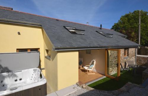 Bideford House | 2 Bed in Bideford 32240