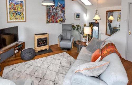 Brecon House | 2 Bed in Brecon Town BN140