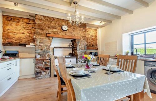 Haverfordwest House | 2 bed in Broad Haven 51201