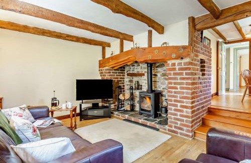 Callington House | 2 Bed in Callington KATES