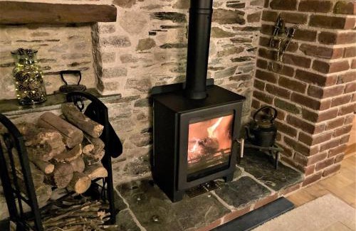 Callington House | 2 Bed in Callington KATES