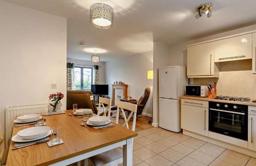 Charlestown House | 2 Bed in Charlestown 90410