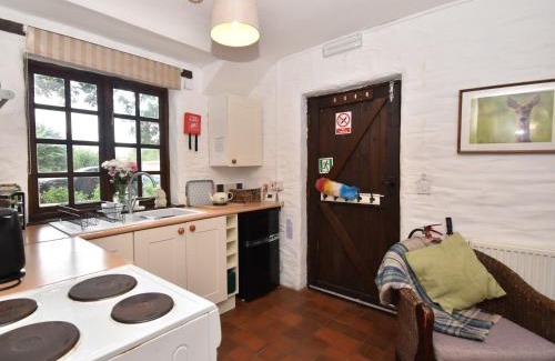 Cardigan House | 2 Bed in Cilgerran FB173