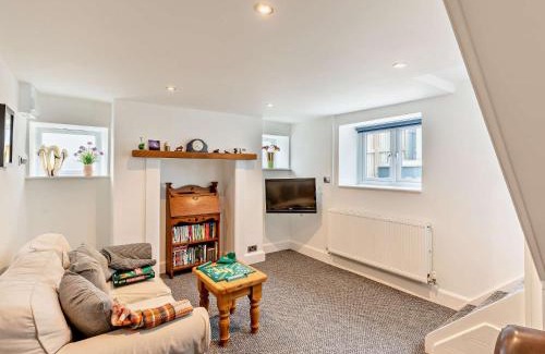 Cinderford House | 2 Bed in Cinderford 93455