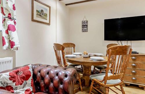 Corwen House | 2 Bed in Corwen 77351