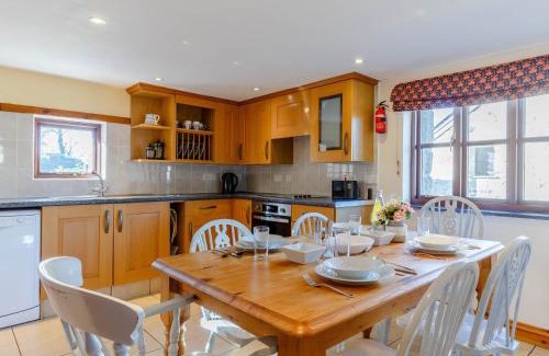 Coverack House | 2 Bed in Coverack TRWRO