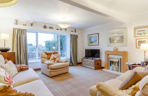 Crail House | 2 Bed in Crail CA006