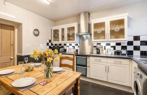 Eskdale House | 2 Bed in Eskdale SZ464