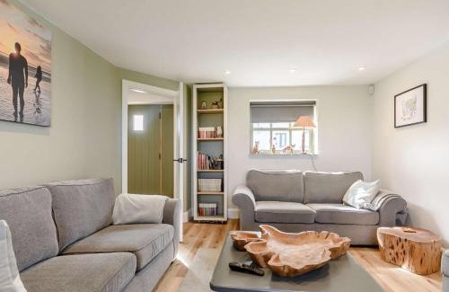 Ormskirk House | 2 Bed in Formby 90263