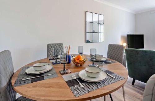 Freshwater House | 2 Bed in Freshwater 94561