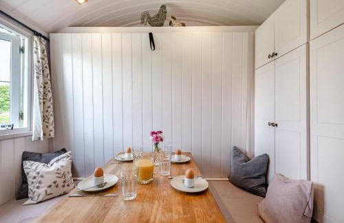 Beccles House | 2 Bed in Barsham oc-s32505