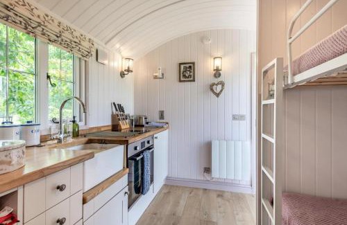 Beccles House | 2 Bed in Barsham oc-s32505