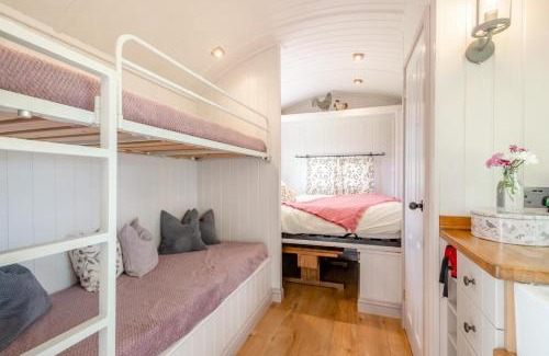 Beccles House | 2 Bed in Barsham oc-s32505