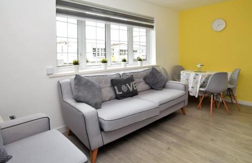 Scurlage House | 2 bed in Gower 88744