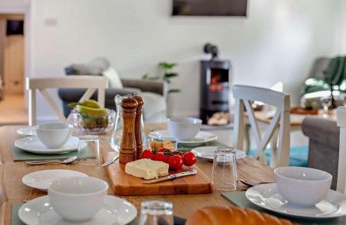Hartland House | 2 Bed in Hartland FIREB