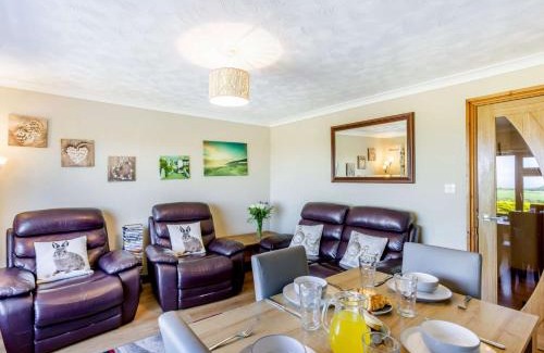 Hartland House | 2 Bed in Higher Clovelly 43751