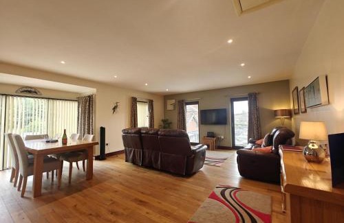 Horning House | 2 Bed in Horning oc-h33013