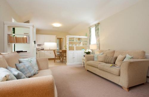 Saltmarshe House | 2 Bed in Howden G0104