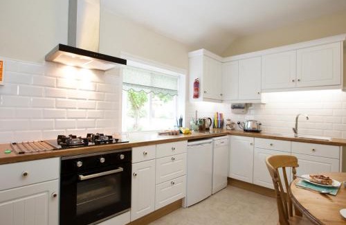 Saltmarshe House | 2 Bed in Howden G0104