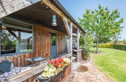 Louth Cabin | 2 Bed in Keddington oc-t32411