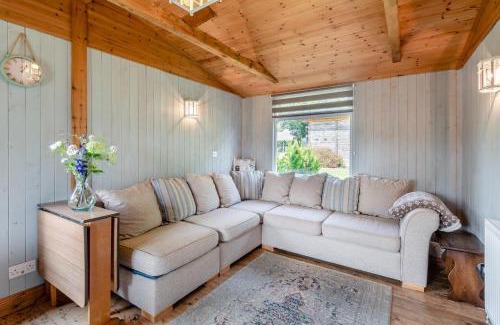 Louth Cabin | 2 Bed in Keddington oc-t32411
