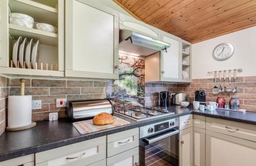 Louth Cabin | 2 Bed in Keddington oc-t32411