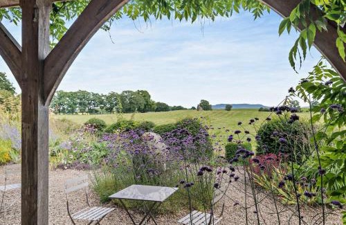 Kington House | 2 Bed in Kington 92986