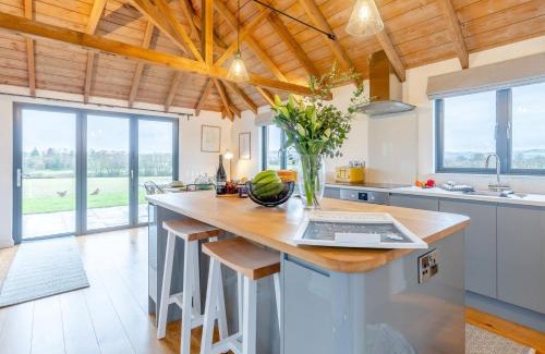 Leominster House | 2 Bed in Leominster 80510