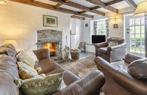 Liskeard House | 2 Bed in Liskeard oc-t32876