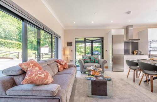 Llanybydder House | 2 Bed in Llanybydder oc-b32255