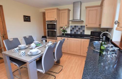 Liskeard House | 2 Bed in Looe LANDC