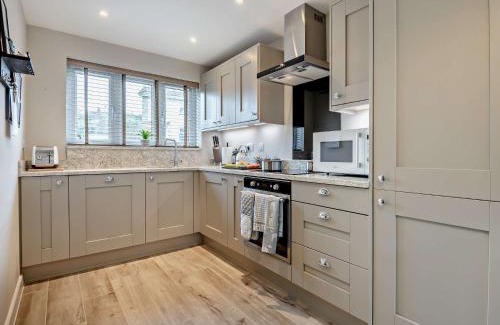 West Lulworth House | 2 Bed in Lulworth Cove 94520