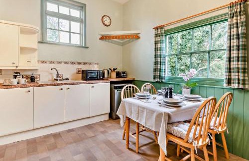 Alford House | 2 Bed in Mablethorpe 94226