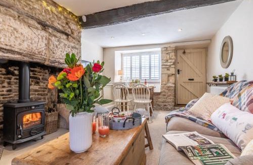 Minchinhampton House | 2 Bed in Minchinhampton 77489