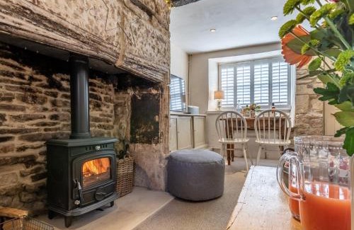 Minchinhampton House | 2 Bed in Minchinhampton 77489