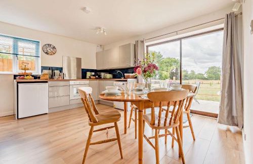Minety House | 2 bed in Minety 89025