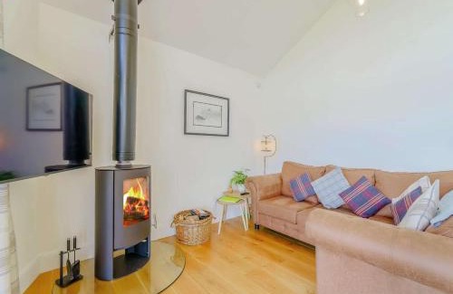 Montgomery House | 2 Bed in Montgomery 83244