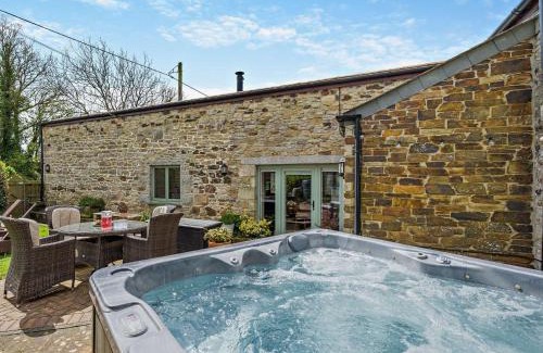 Saint Columb Major House | 2 Bed in Newquay TREBU
