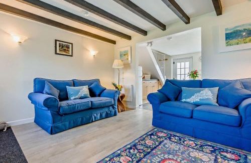 Edmonton House | 2 Bed in Padstow KCOTT